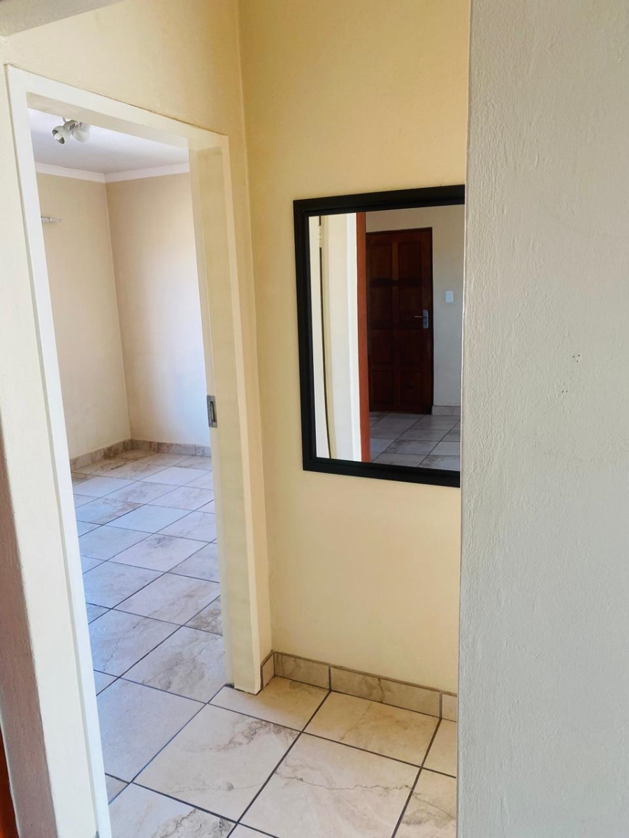 To Let 2 Bedroom Property for Rent in Waterval East North West